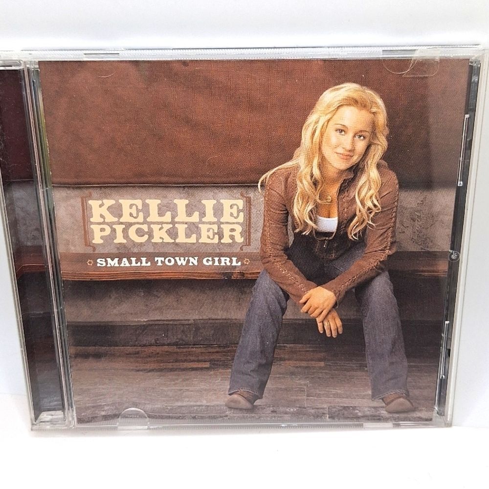 Kellie Pickler small town girl CD music disc